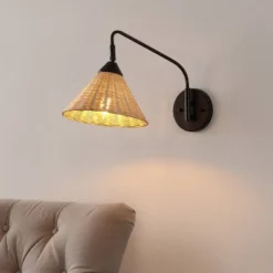 JONATHAN Y Kiawah 1-Light Vintage Coastal Rattan Swing Arm LED Sconce